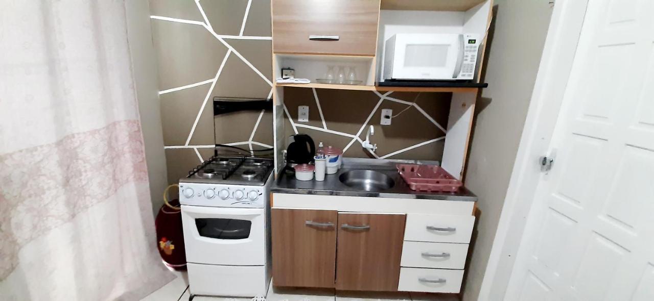 Kitnet K1 Em Torres-Rs - Na Mais Bela Praia Gaucha - Cozinha - Banheiro - Ar Condicionado - Smart Tv 32' - Wi-Fi - Anfitria Superhost No Bnb Exterior foto