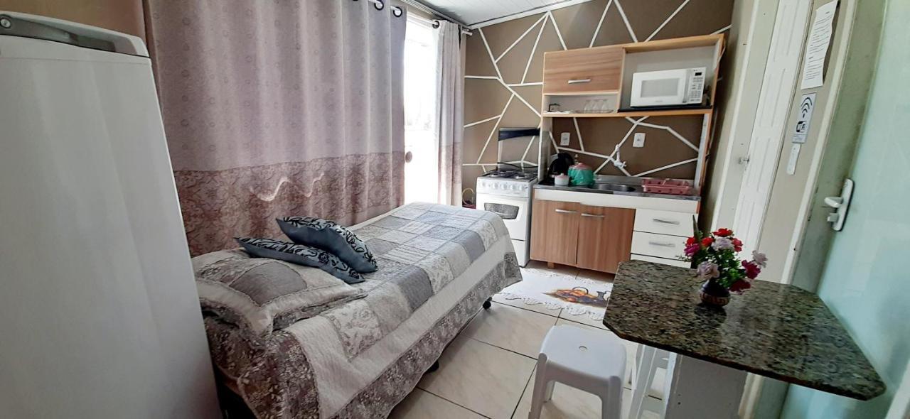 Kitnet K1 Em Torres-Rs - Na Mais Bela Praia Gaucha - Cozinha - Banheiro - Ar Condicionado - Smart Tv 32' - Wi-Fi - Anfitria Superhost No Bnb Exterior foto