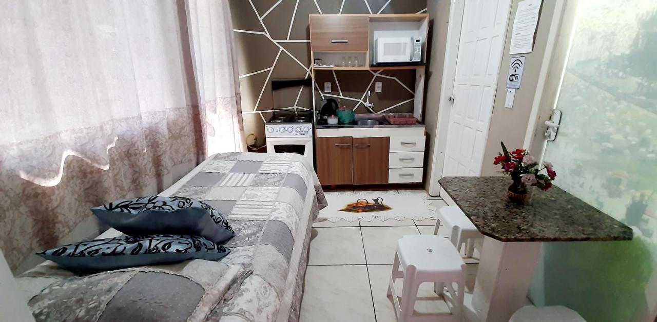 Kitnet K1 Em Torres-Rs - Na Mais Bela Praia Gaucha - Cozinha - Banheiro - Ar Condicionado - Smart Tv 32' - Wi-Fi - Anfitria Superhost No Bnb Exterior foto