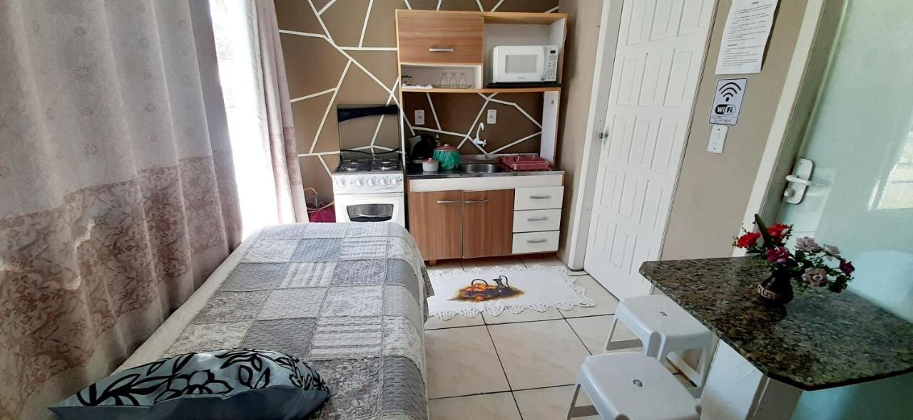 Kitnet K1 Em Torres-Rs - Na Mais Bela Praia Gaucha - Cozinha - Banheiro - Ar Condicionado - Smart Tv 32' - Wi-Fi - Anfitria Superhost No Bnb Exterior foto